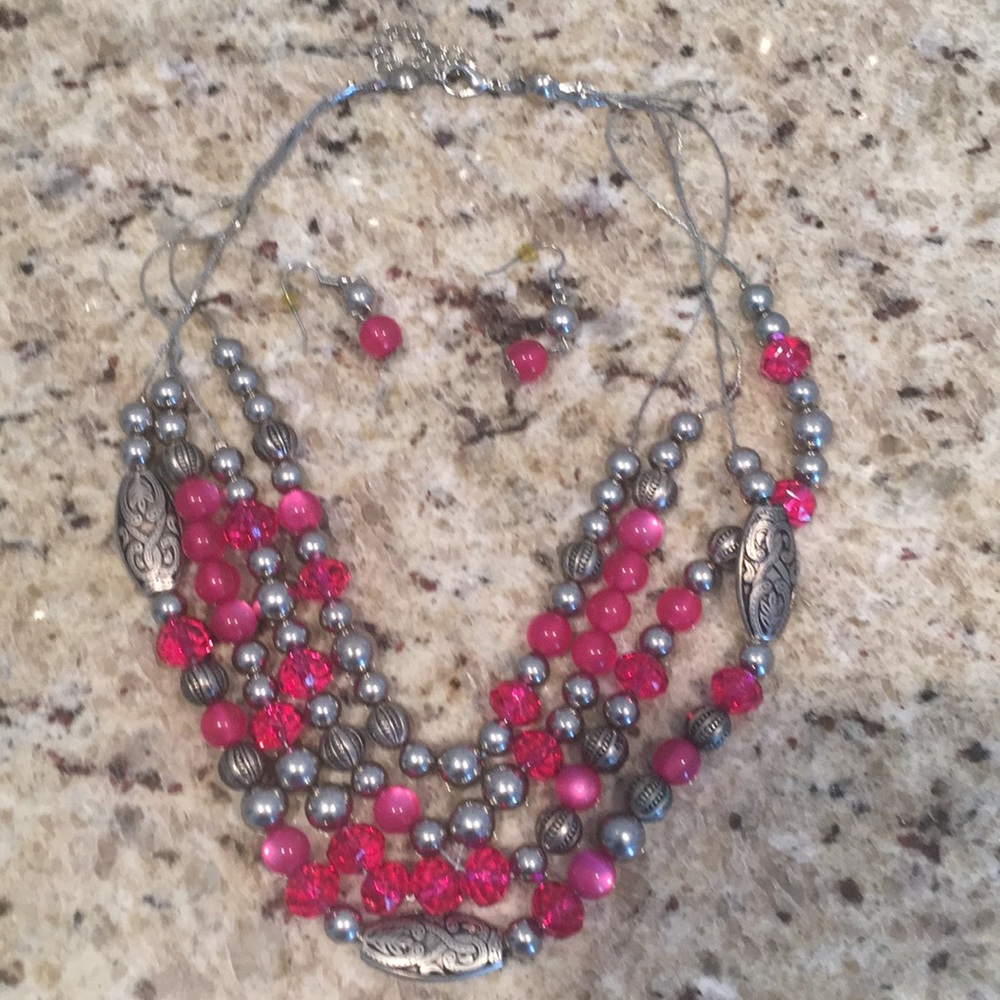 Necklace and earring set